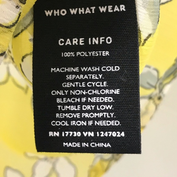 Who What Wear Sheer Floral Sleeveless Blouse - Picture 5 of 13